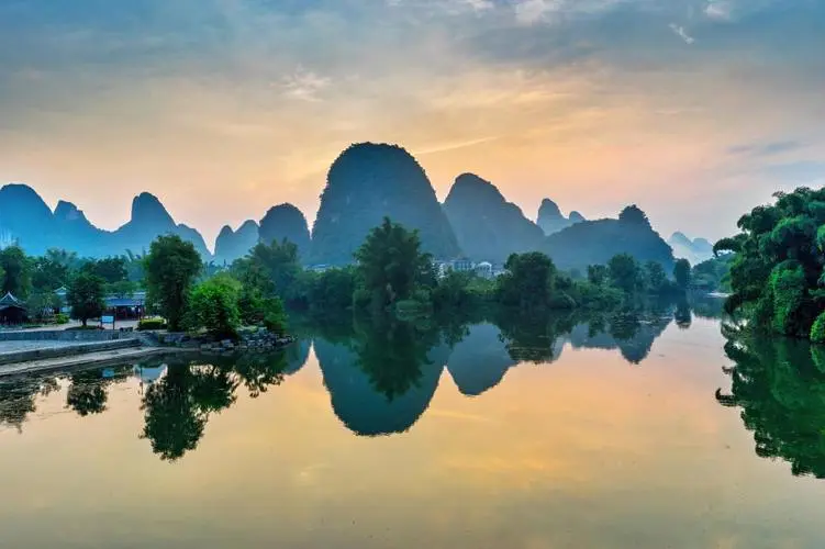 智能化科技高端